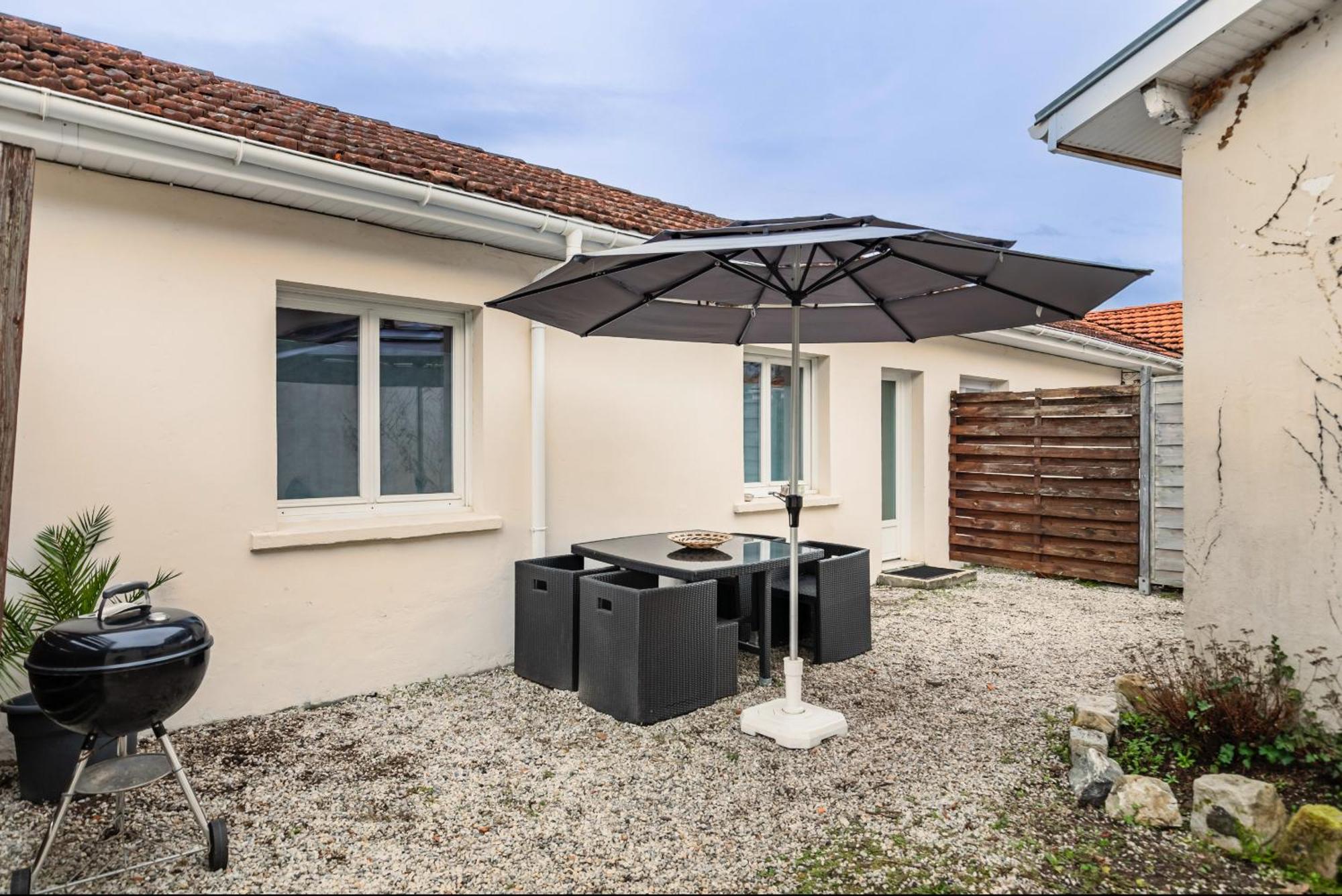 Maisonnette Jardin Merignac Villa ภายนอก รูปภาพ